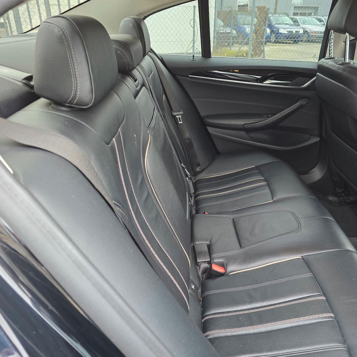 BMW 5 Lim. 530 d Aut. Navi Leder foto 11