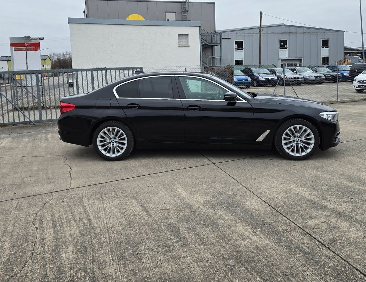 BMW 5 Lim. 530 d Aut. Navi Leder foto 5