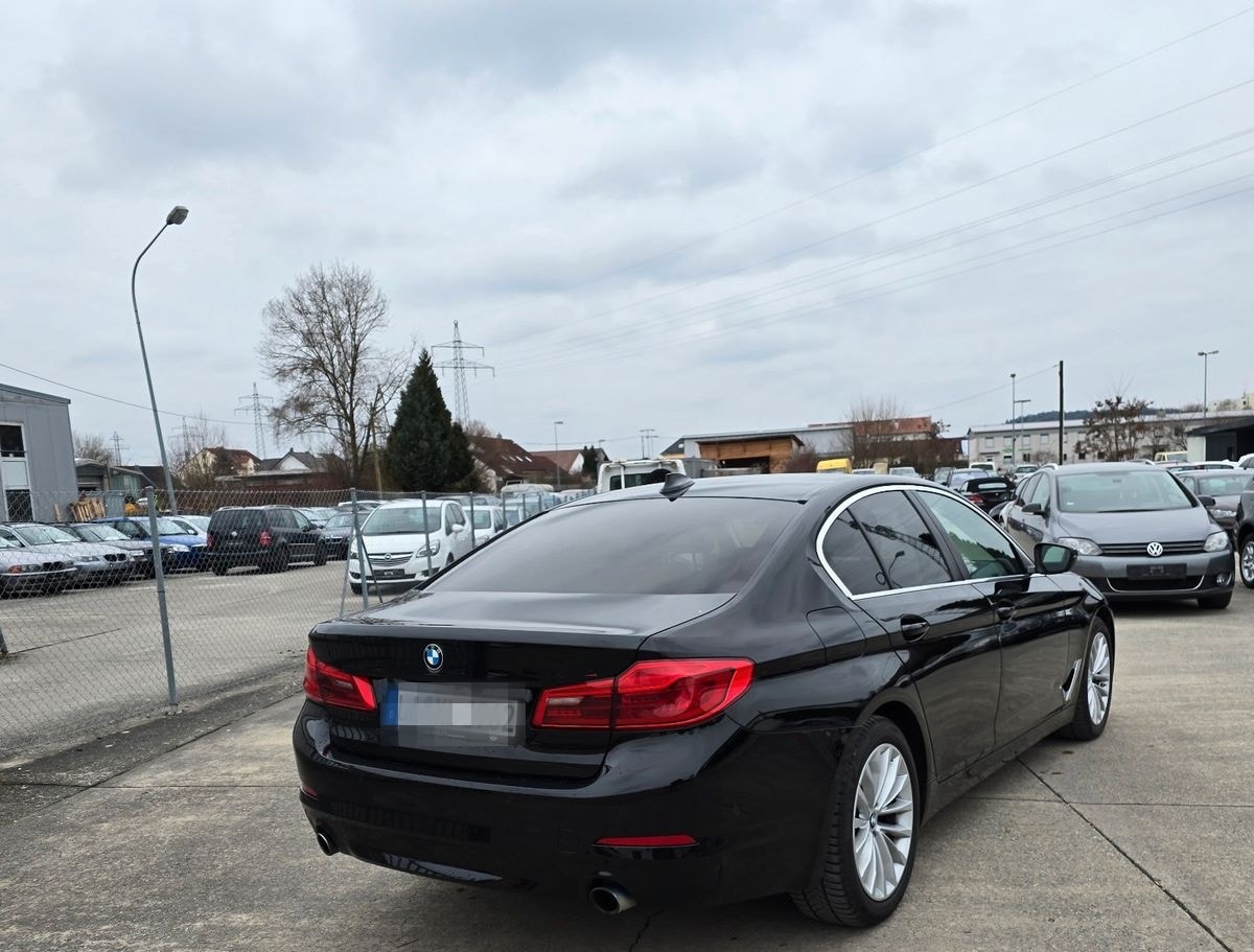 BMW 5 Lim. 530 d Aut. Navi Leder foto 6