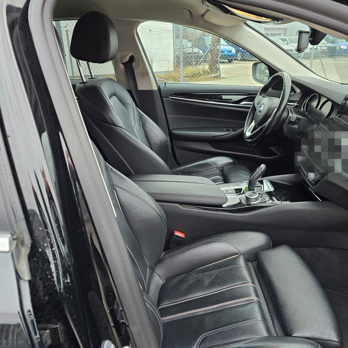 BMW 5 Lim. 530 d Aut. Navi Leder foto 10