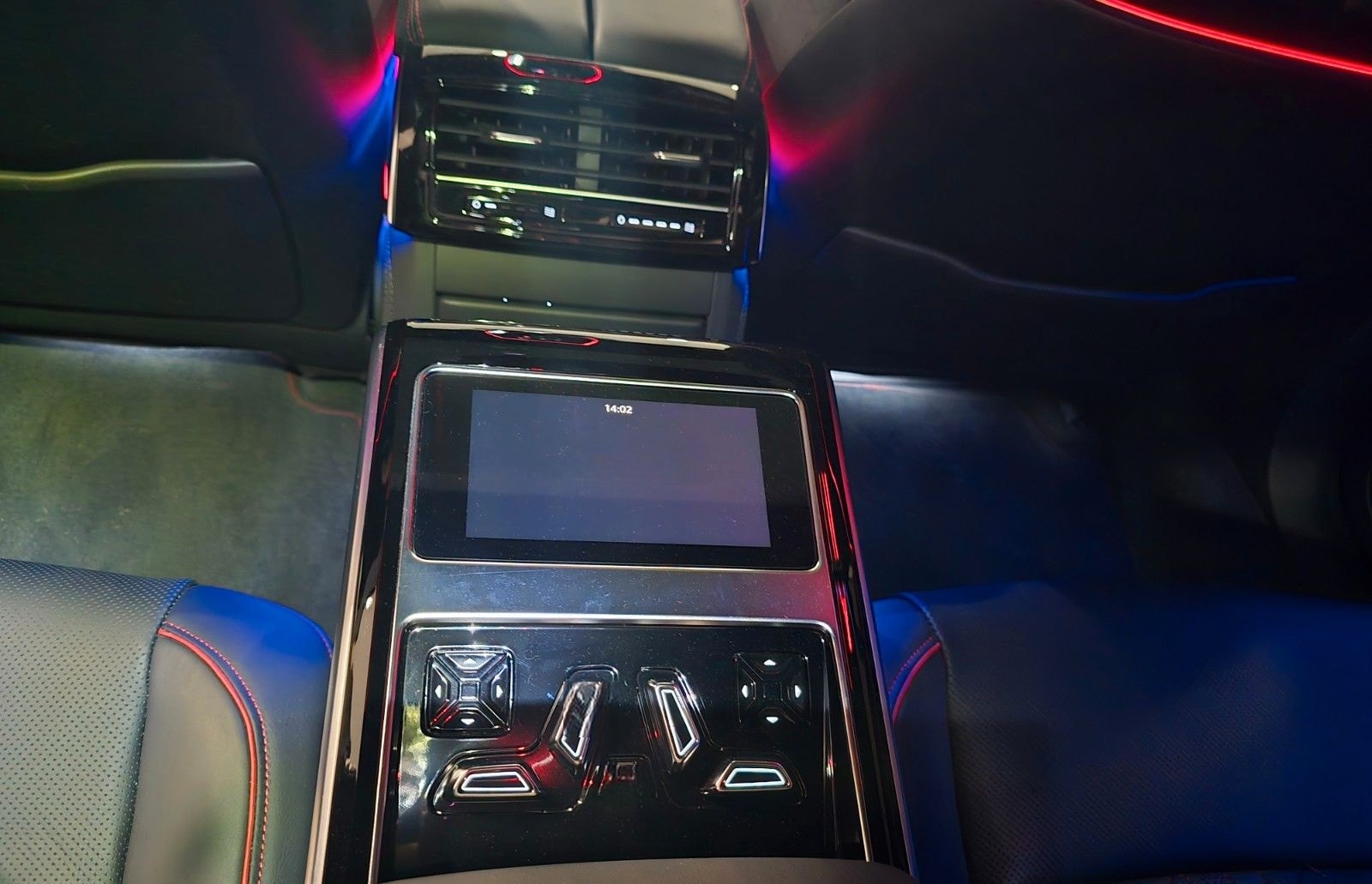 Audi S8 4.0 TFSI quattro NAVI MATRIX 360° B&O VOLL foto 17