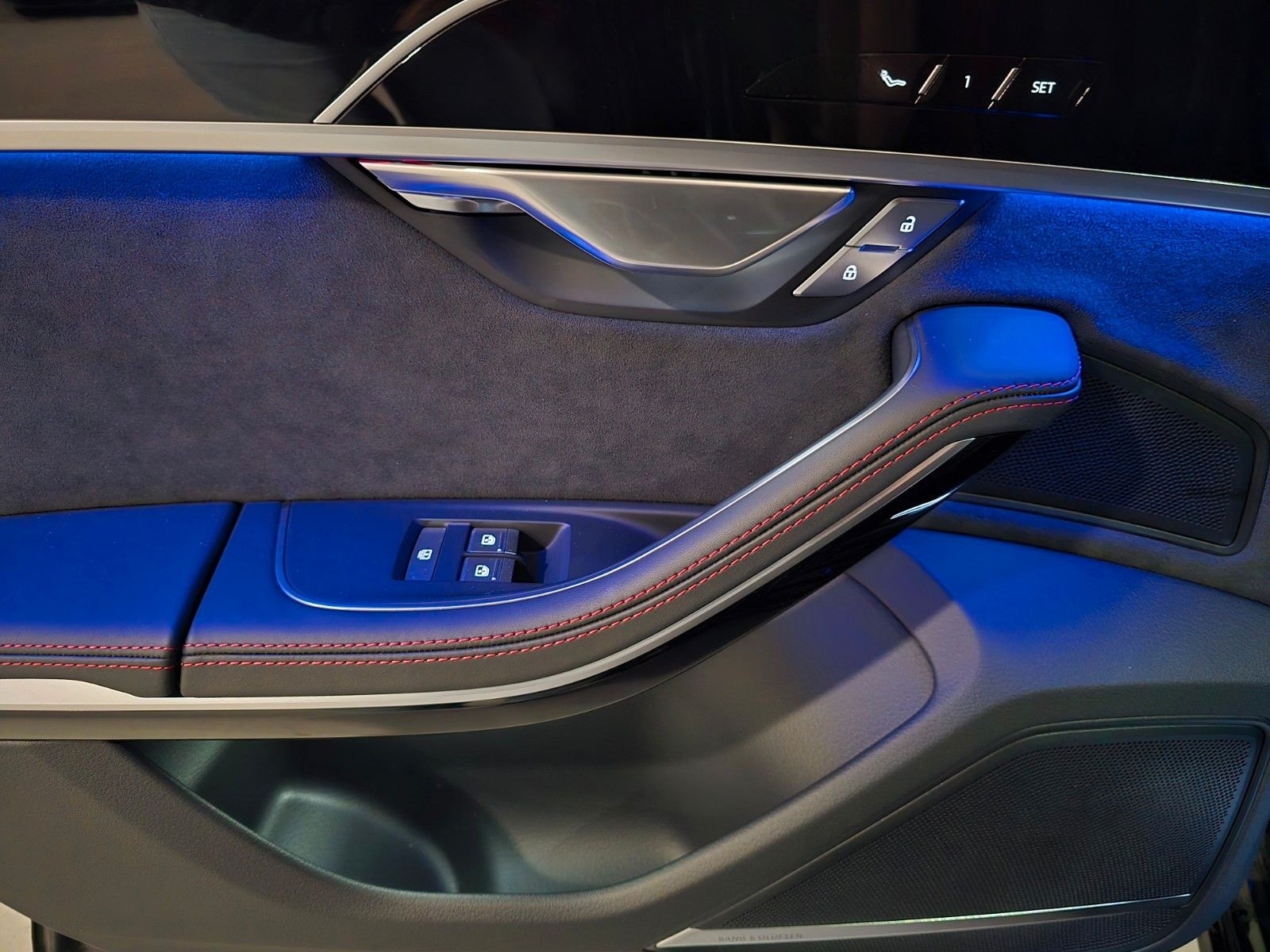 Audi S8 4.0 TFSI quattro NAVI MATRIX 360° B&O VOLL foto 18