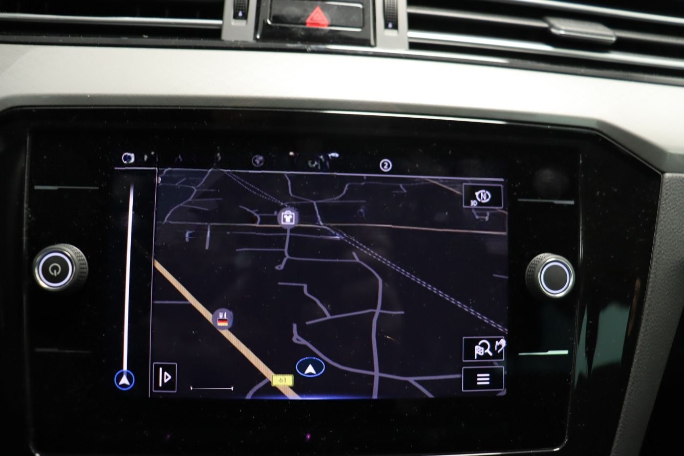 Volkswagen Passat Variant 1.5 TSI DSG Business Navi LED ACC foto 12