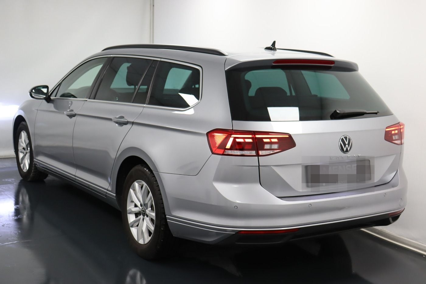 Volkswagen Passat Variant 1.5 TSI DSG Business Navi LED ACC foto 4