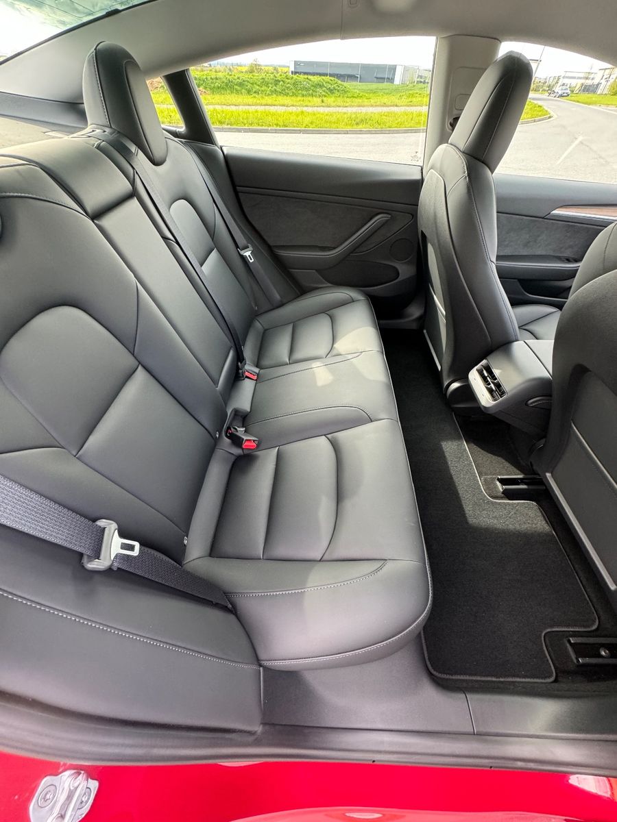 Tesla Model 3 RWD Allwetter 60 kWh Neuwertig Mwst foto 13