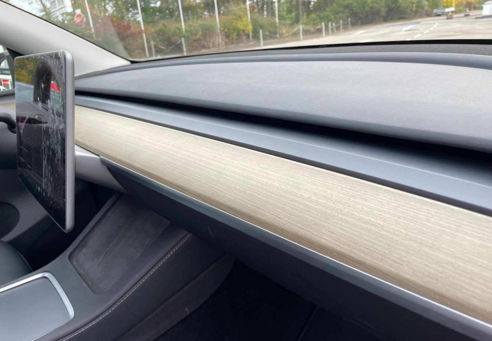 Tesla Model Y Basis RWD Garantie 1.Hand foto 12