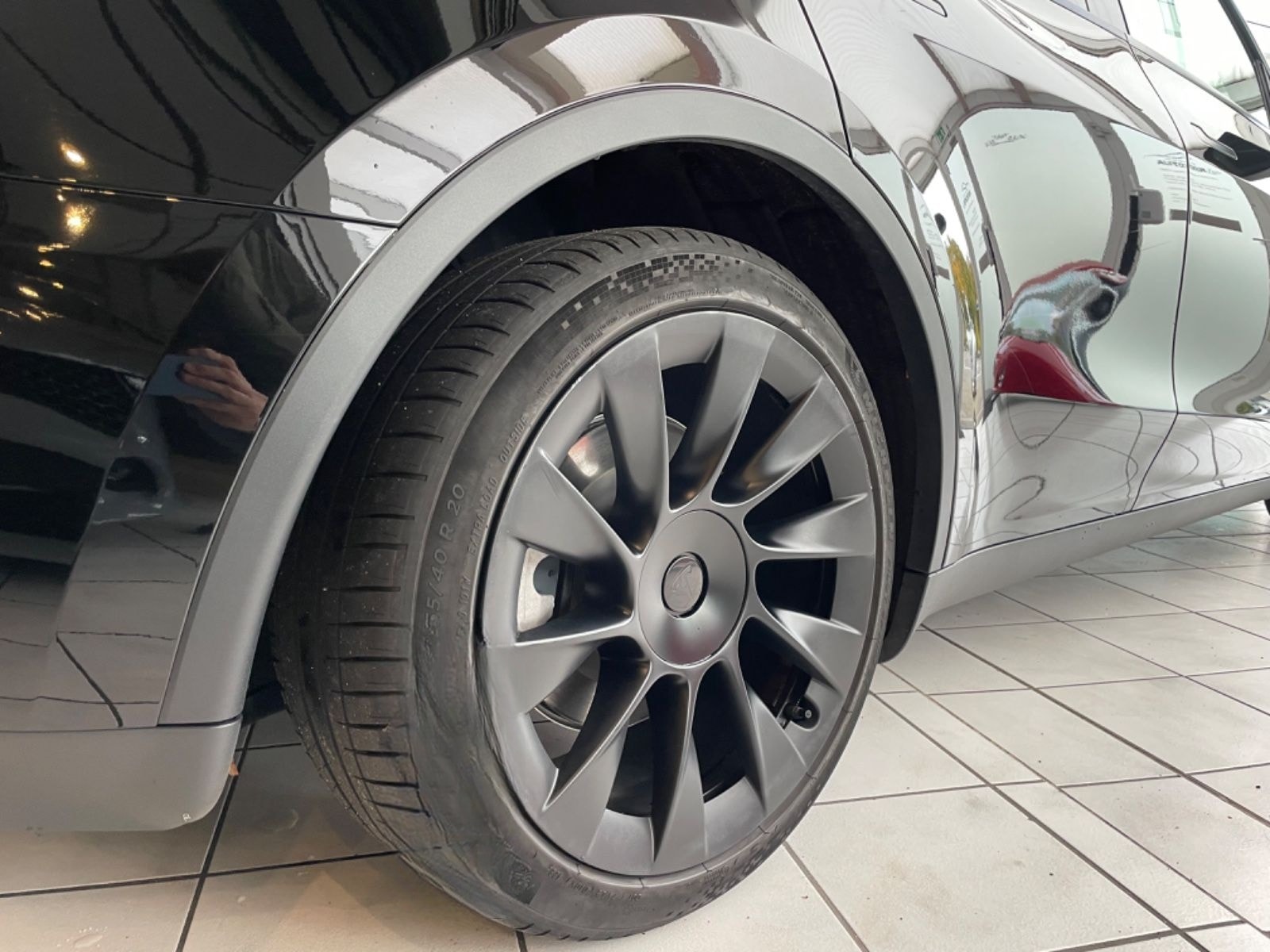 Tesla Model Y Basis RWD Garantie 1.Hand foto 6