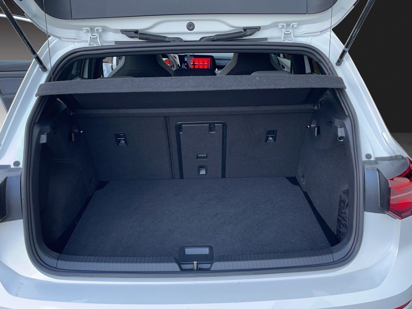 Volkswagen Golf VIII R-Line 1.5 eTSI *Pano*Black-Style* foto 9