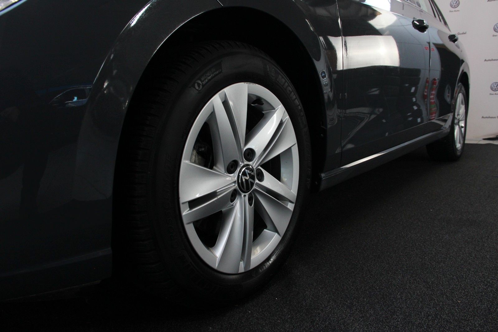 Volkswagen Golf 8 Life 1.5 TSI LED AHK Nav ACC LaneASS LED foto 15