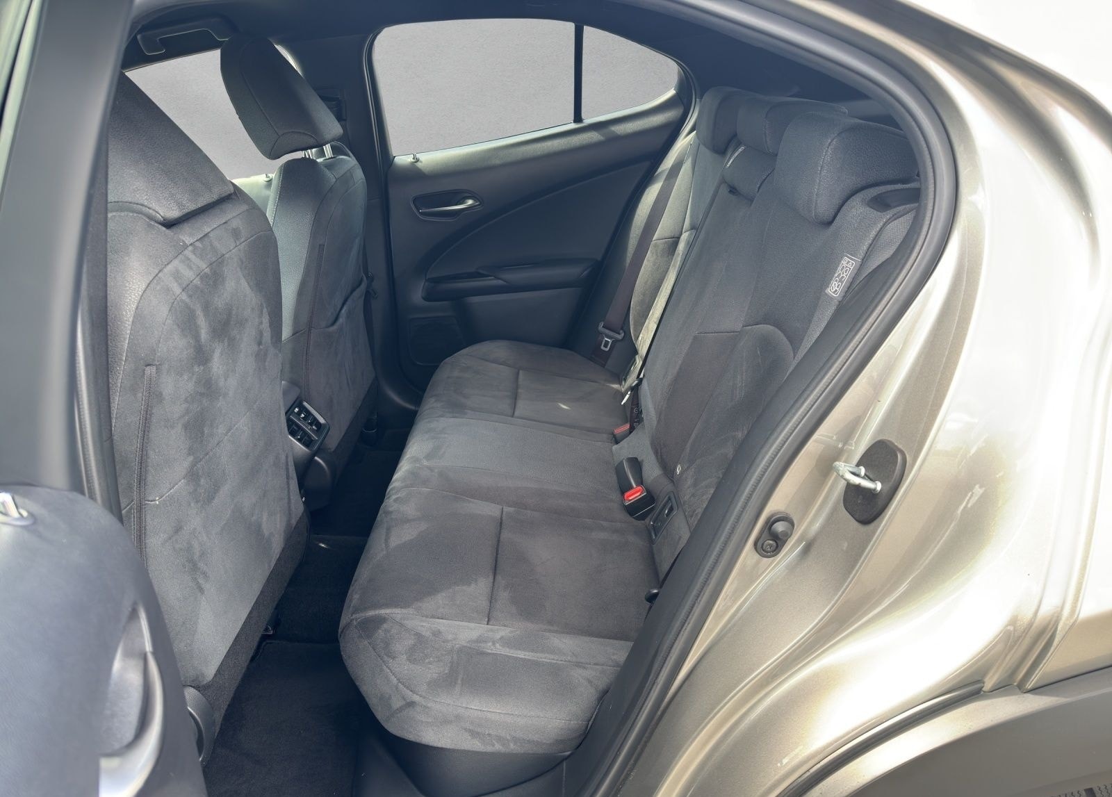 Lexus UX 250h*STYLE*FACELIFT* ALLW.*CARPLAY*GARANTIE foto 13