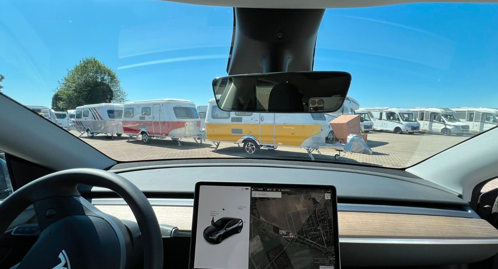 Tesla Model Y 2023 Europe Standard Range foto 6