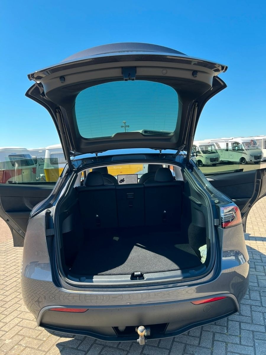 Tesla Model Y 2023 Europe - Anhängerkupplung foto 2
