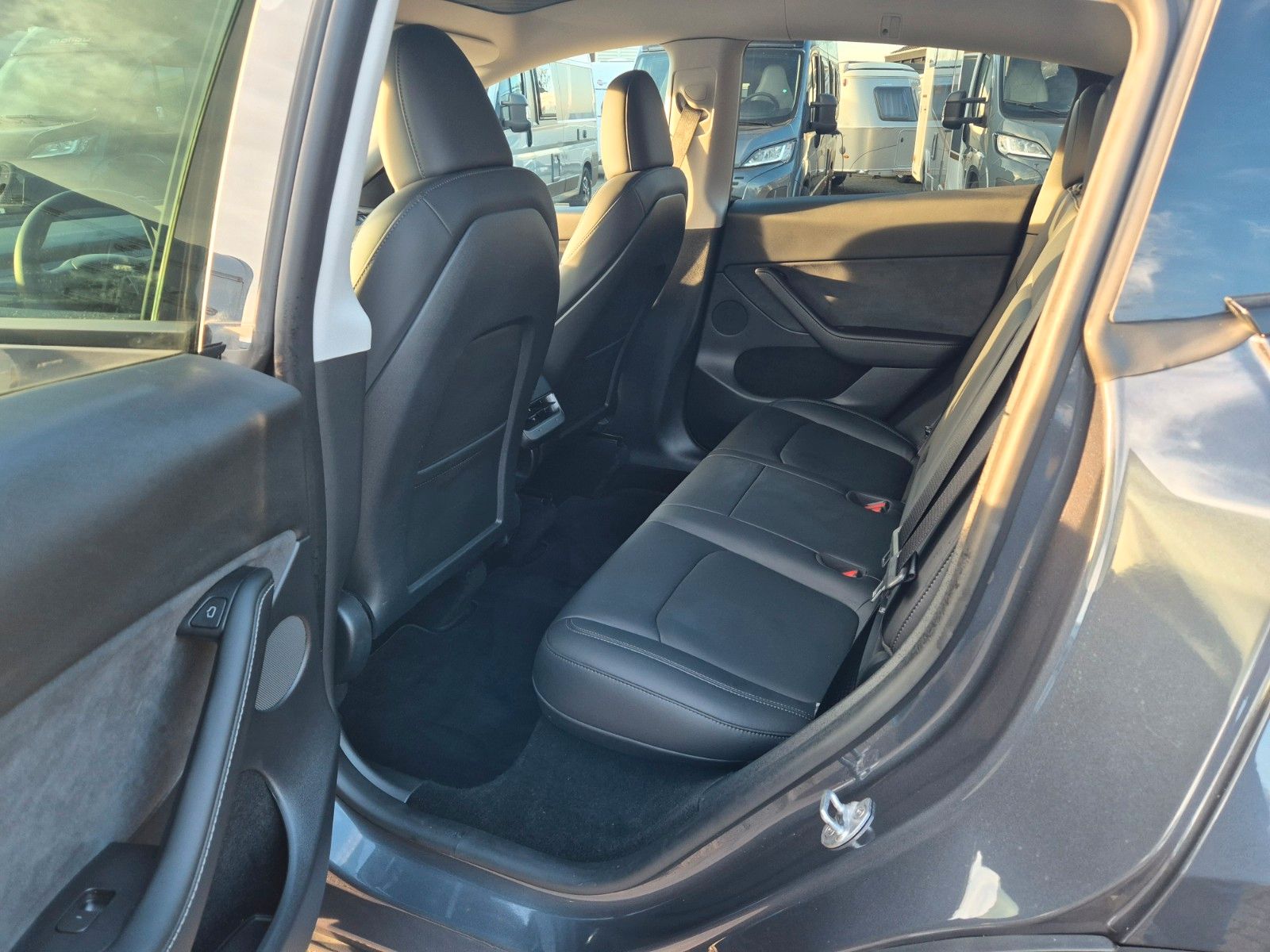 Tesla Model Y 2023 Europe - Anhängerkupplung foto 13