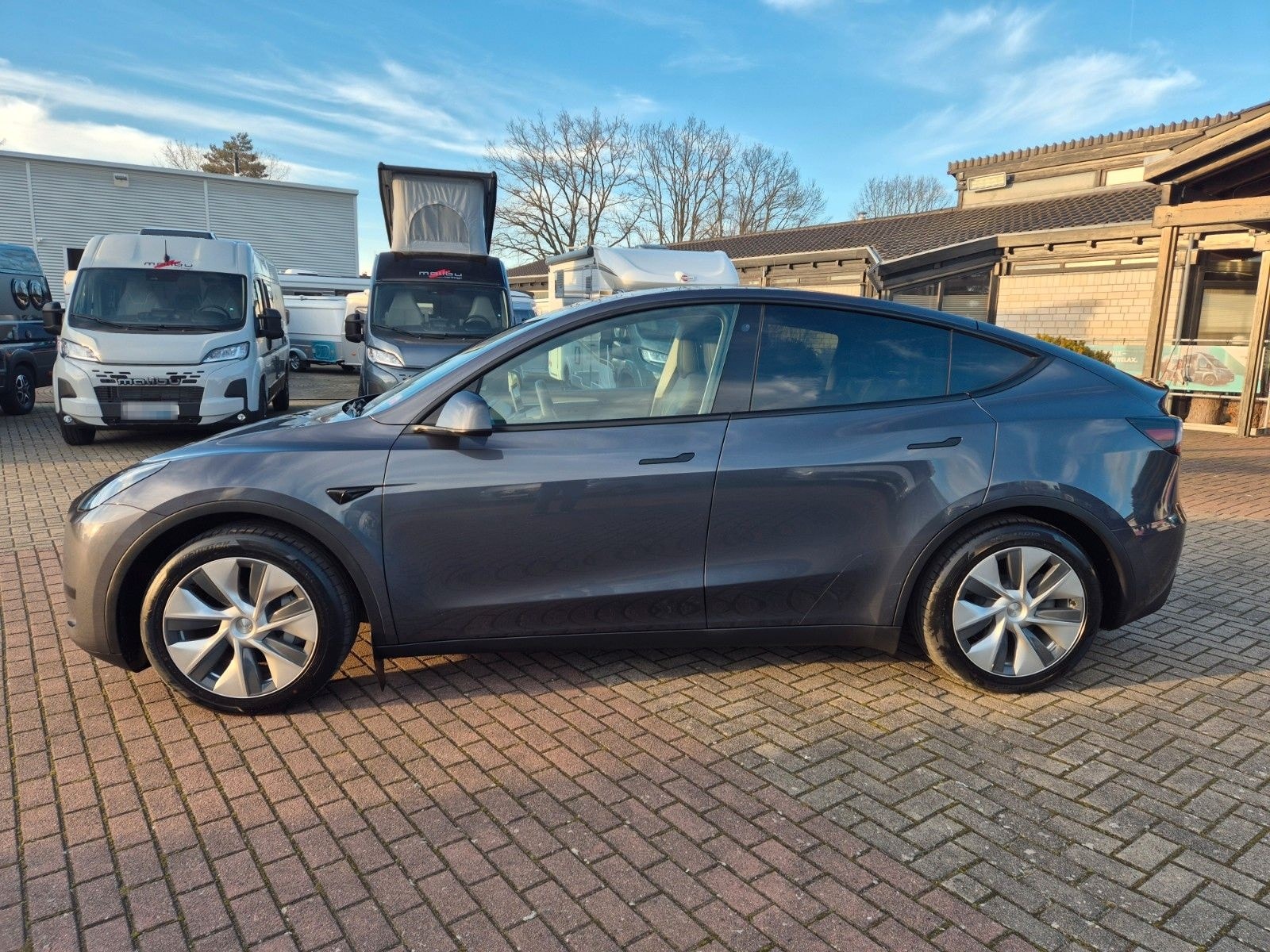 Tesla Model Y 2023 Europe - Anhängerkupplung foto 7