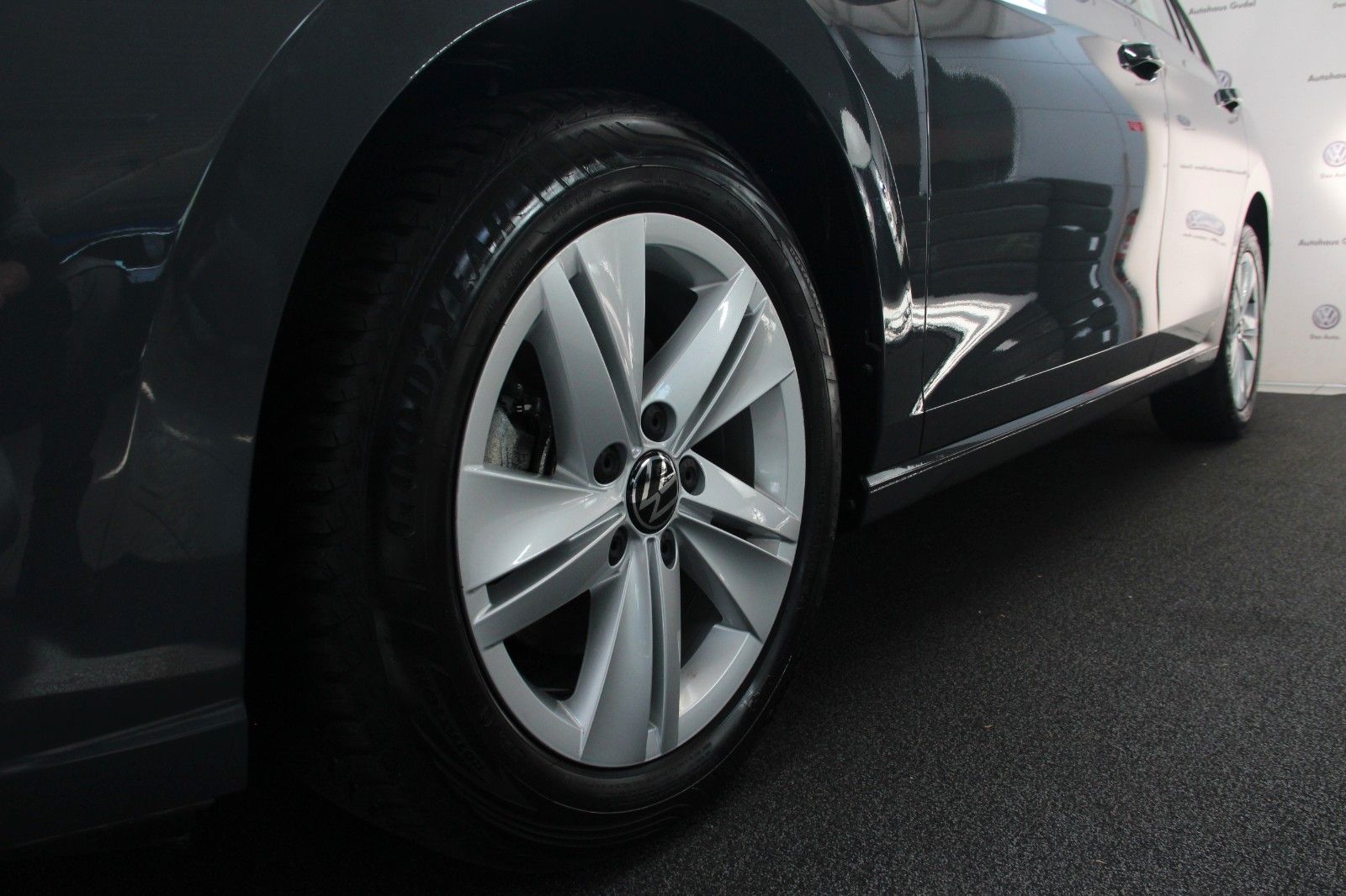 Volkswagen Golf 8 1.5 TSI"Life"LED AHK Nav LaneASS App foto 15