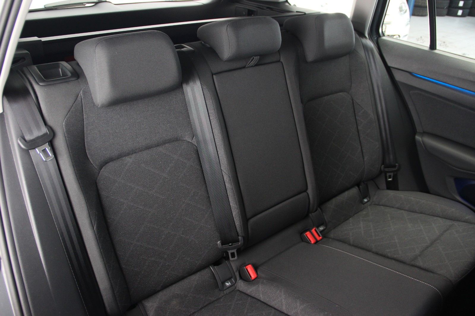 Volkswagen Golf 8 1.5 TSI"Life"LED AHK Nav LaneASS App foto 8