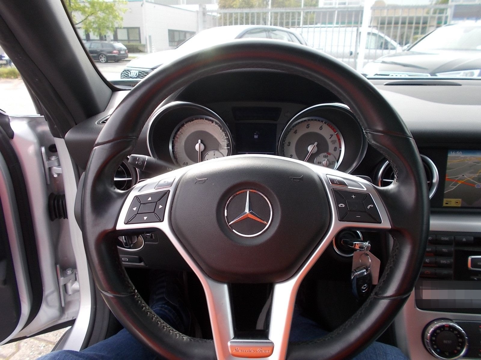 Mercedes-Benz SLK 250 BE Navi Leder Sportsitze Parksensoren foto 15