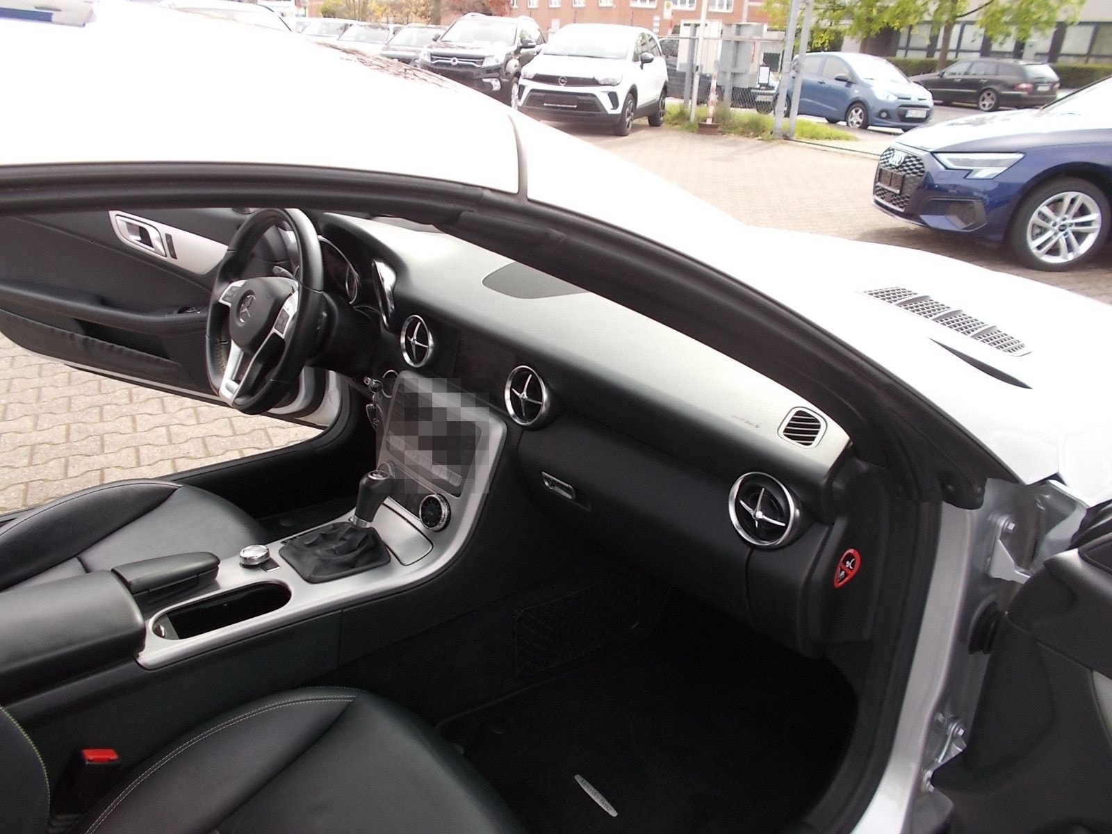 Mercedes-Benz SLK 250 BE Navi Leder Sportsitze Parksensoren foto 18
