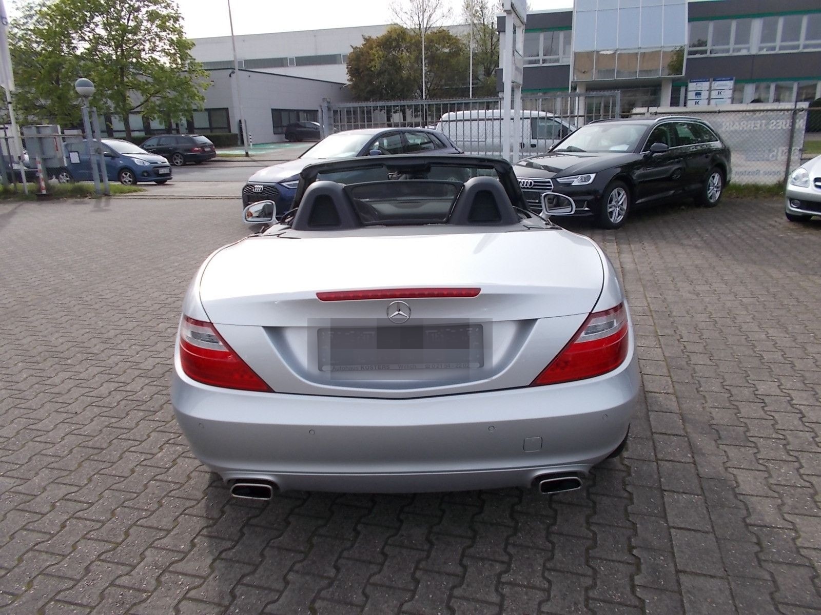 Mercedes-Benz SLK 250 BE Navi Leder Sportsitze Parksensoren foto 6