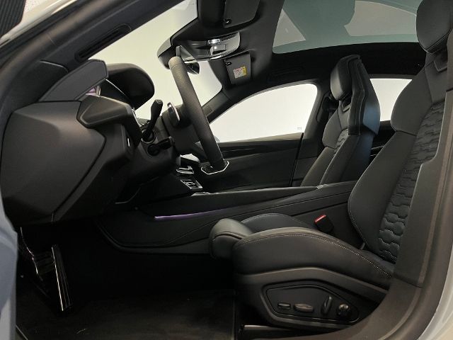 Audi RS e-tron GT quattro foto 7