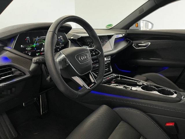 Audi RS e-tron GT quattro foto 8