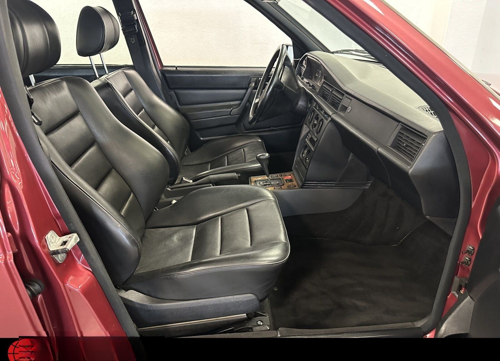 Mercedes-Benz 190 E 2.5-16 KAT Limousine - W201 foto 14