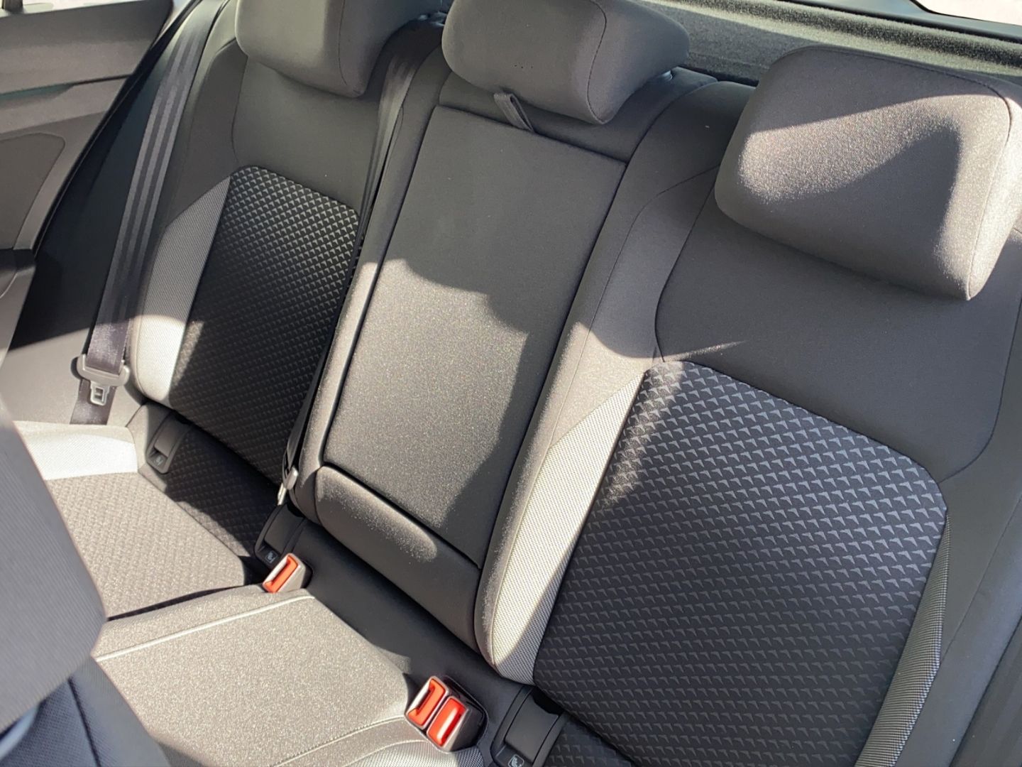 Volkswagen Golf VIII Active 1.5TSI 6-Gang AHK,SHZ,RFK,DAB+, foto 16