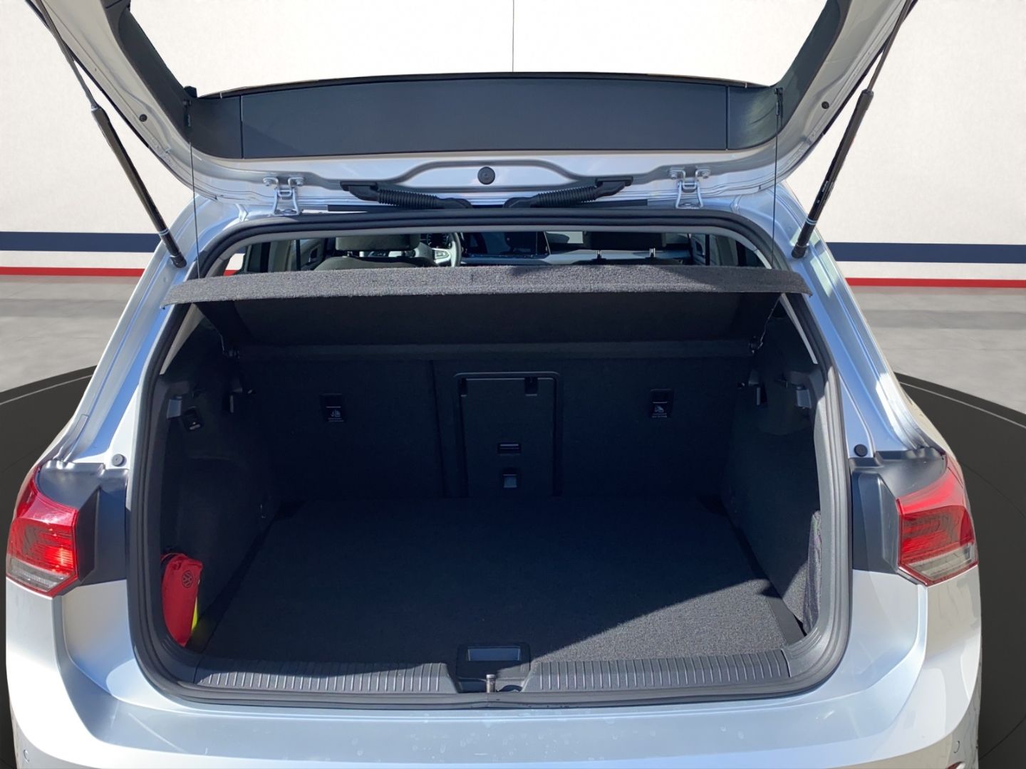 Volkswagen Golf VIII Active 1.5TSI 6-Gang AHK,SHZ,RFK,DAB+, foto 17