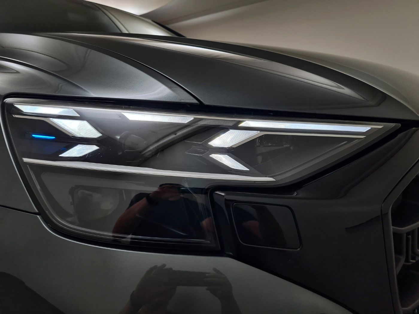 Audi Q8 SUV 50 TDI quattro Luft Laser Pano ACC foto 15