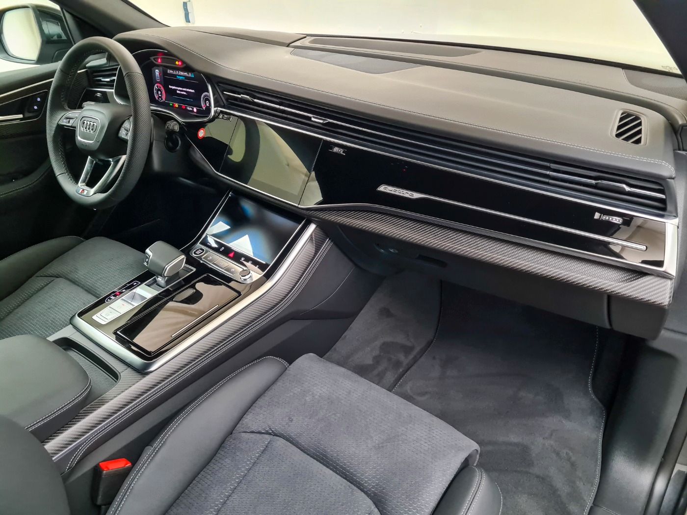 Audi Q8 SUV 50 TDI quattro Luft Laser Pano ACC foto 18