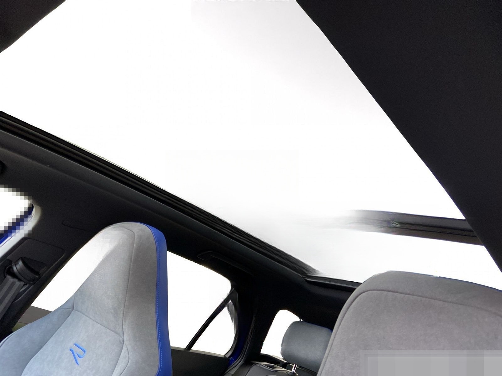 Volkswagen Golf R Variant 2.0 TSI 4Motion 235 kW (320 PS) foto 17