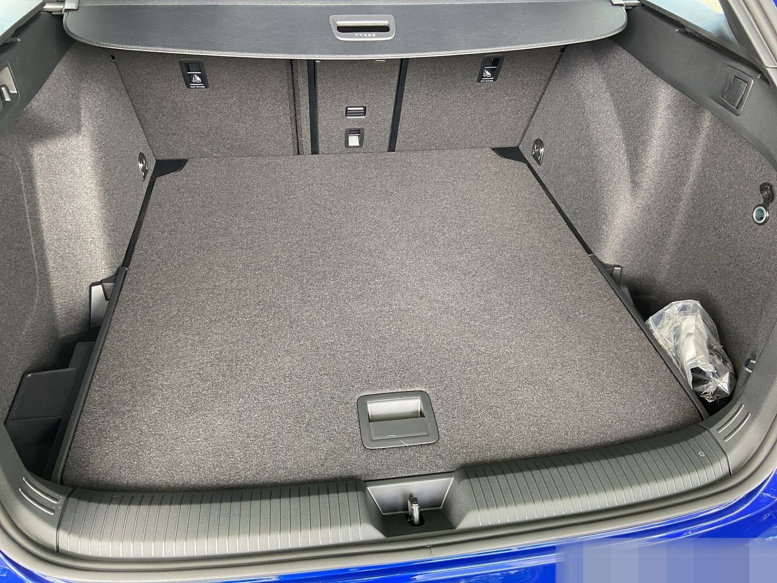 Volkswagen Golf R Variant 2.0 TSI 4Motion 235 kW (320 PS) foto 18