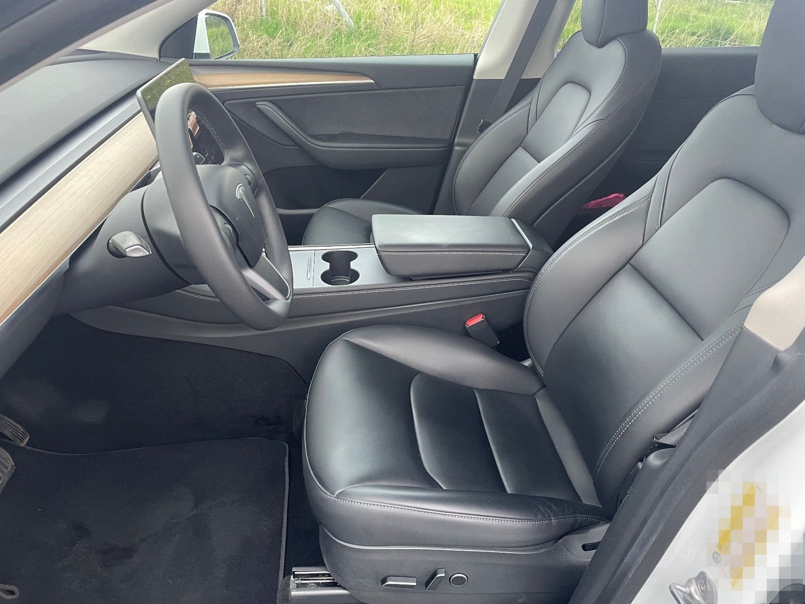 Tesla Model Y Long Range Dual AWD 20 Zoll foto 11