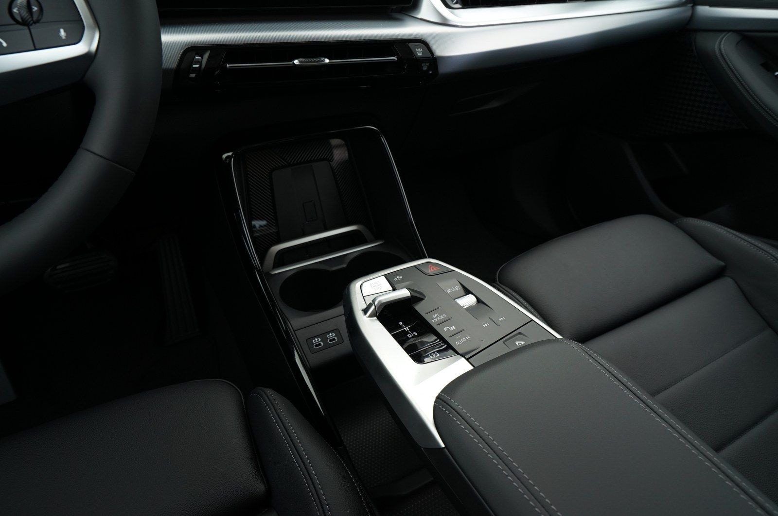 BMW 218i Active Tourer (Luxury-Line Navi LED AHK) foto 10