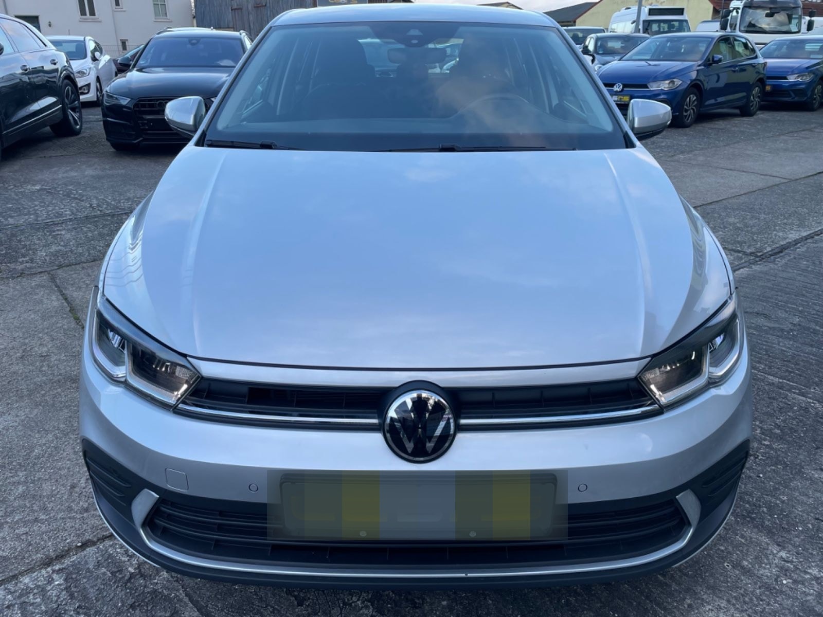 Volkswagen Polo VI Life LED / ACC / PDC foto 2