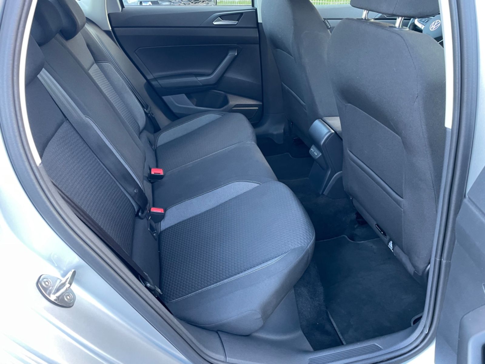 Volkswagen Polo VI Life LED / ACC / PDC foto 9