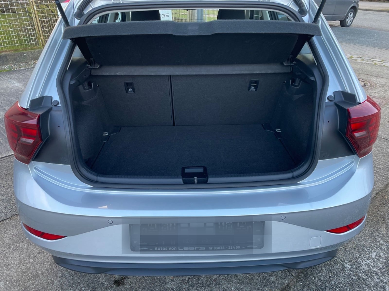 Volkswagen Polo VI Life LED / ACC / PDC foto 10