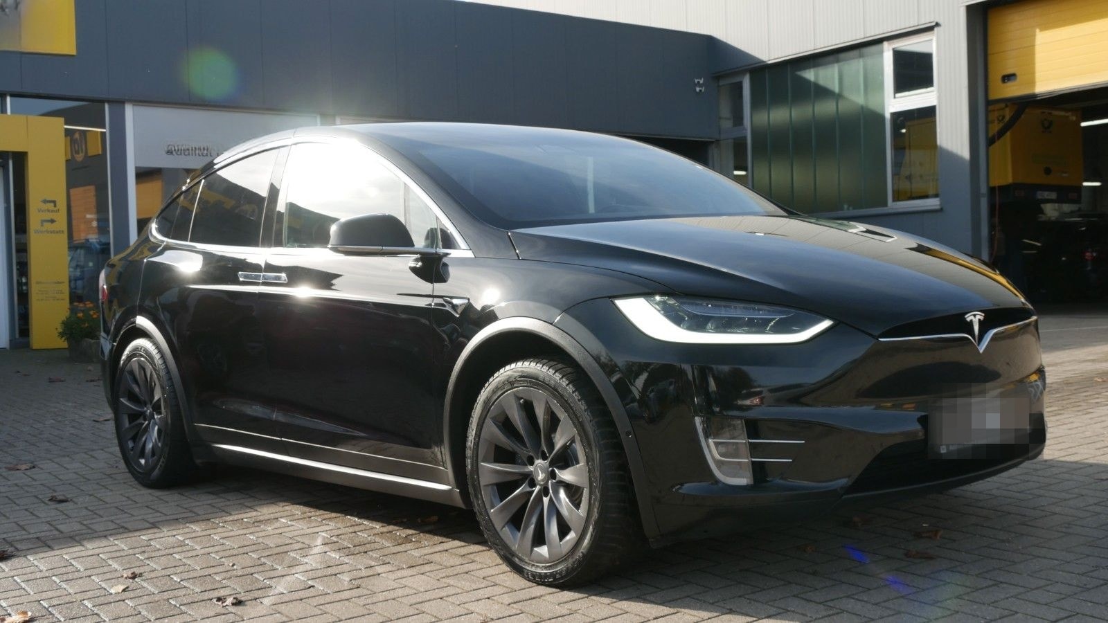 Tesla Model X Dual 6 Sitze*Navi*AHK*90,62% SOH foto 1