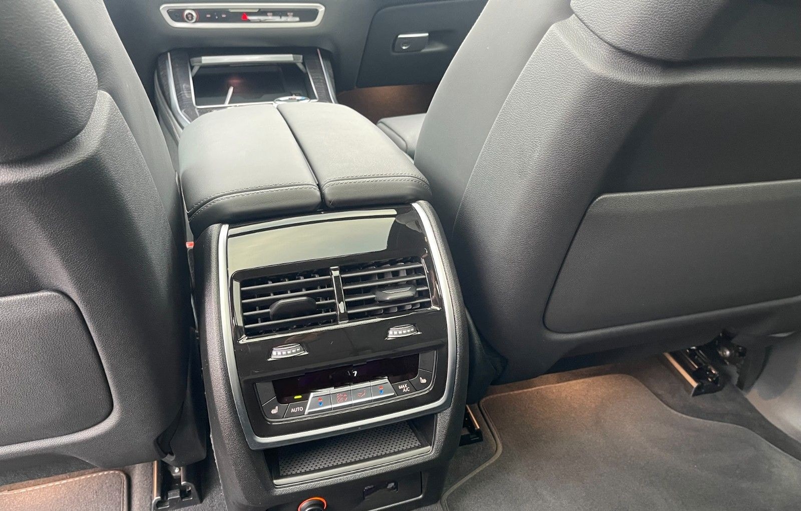 BMW X7 xDrive 40 d M Sport 22 Zoll Pano HeatUP Kamer foto 18