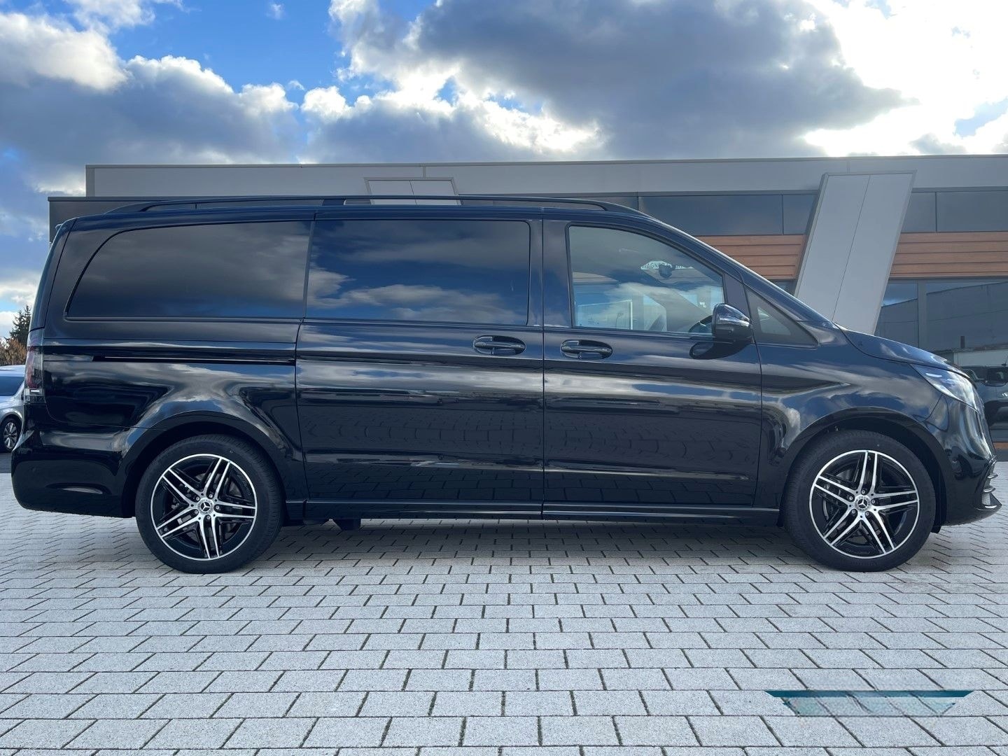 Mercedes-Benz V 300 d AMG EXCLUSIVE EDITION 4MATIC lang Voll V foto 13