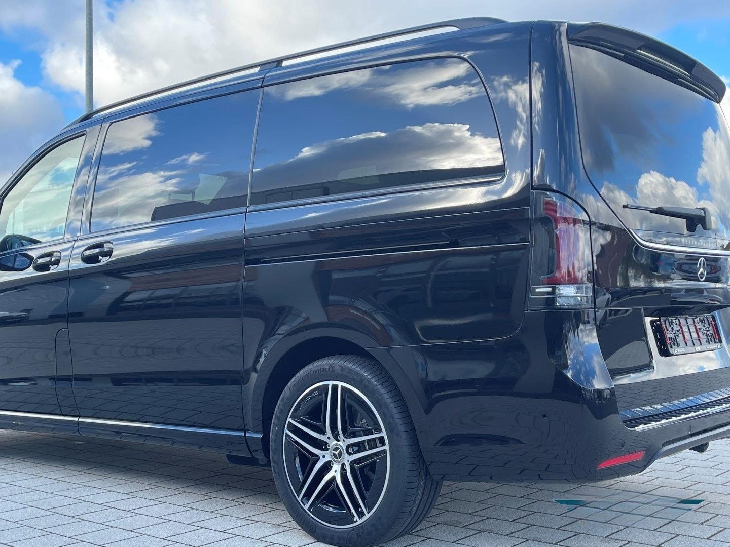 Mercedes-Benz V 300 d AMG EXCLUSIVE EDITION 4MATIC lang Voll V foto 6