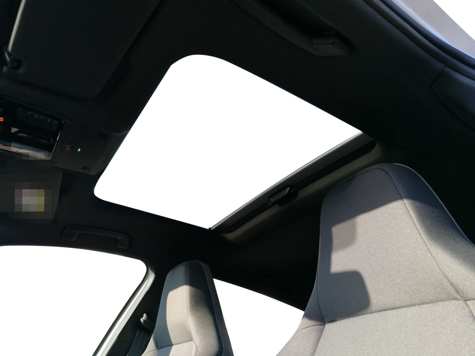 Volkswagen Golf VIII GTD 2.0 TDI DSG PANO+HARMAN+19"ALU foto 20