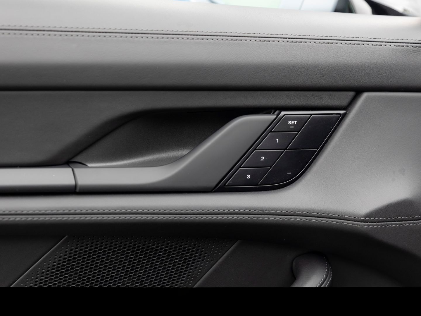 Porsche Taycan 4 Cross Turismo Head-Up HD-Matrix 21-Zoll foto 20