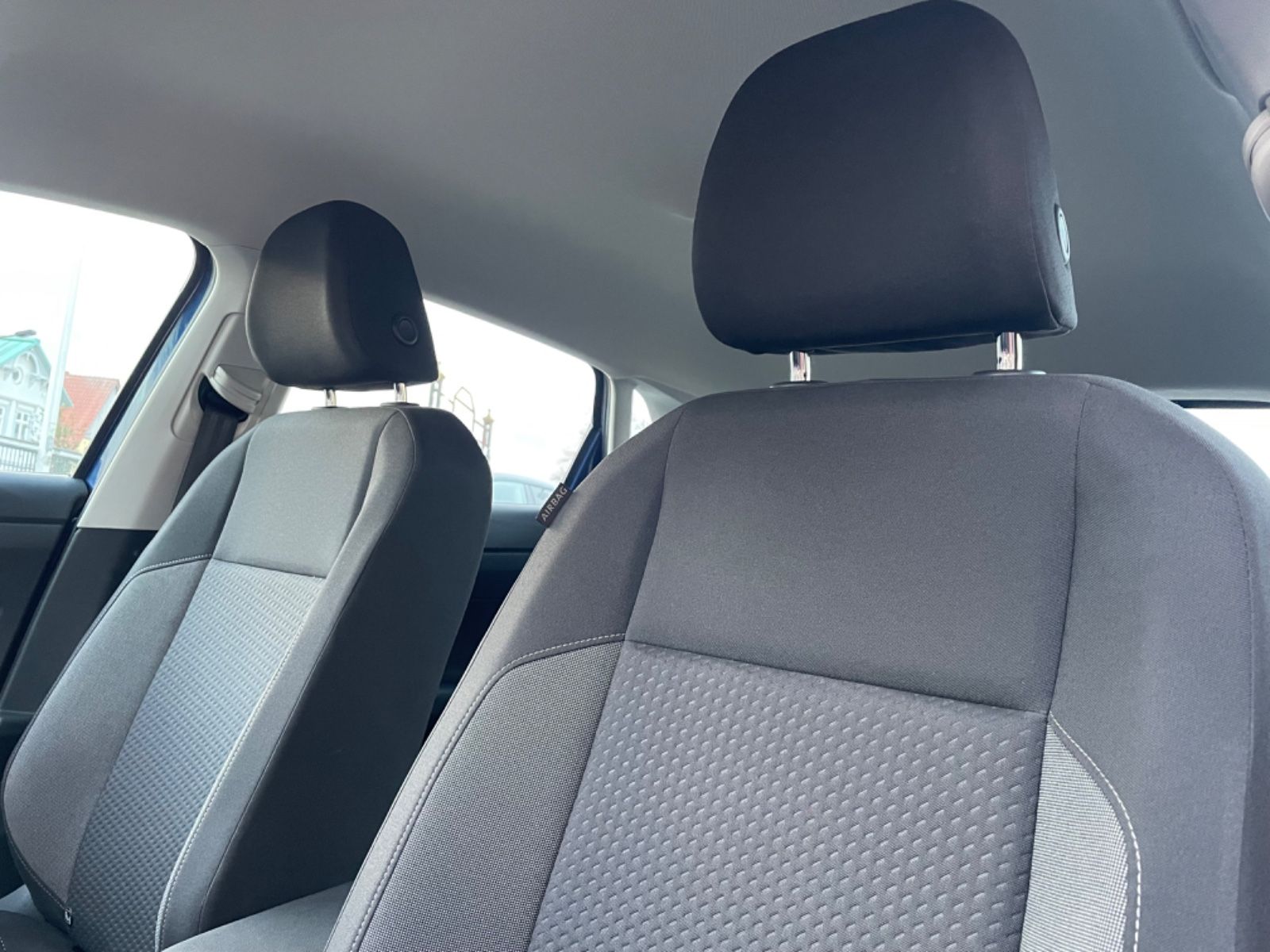 Volkswagen Polo VI Life LED / ACC / PDC foto 16