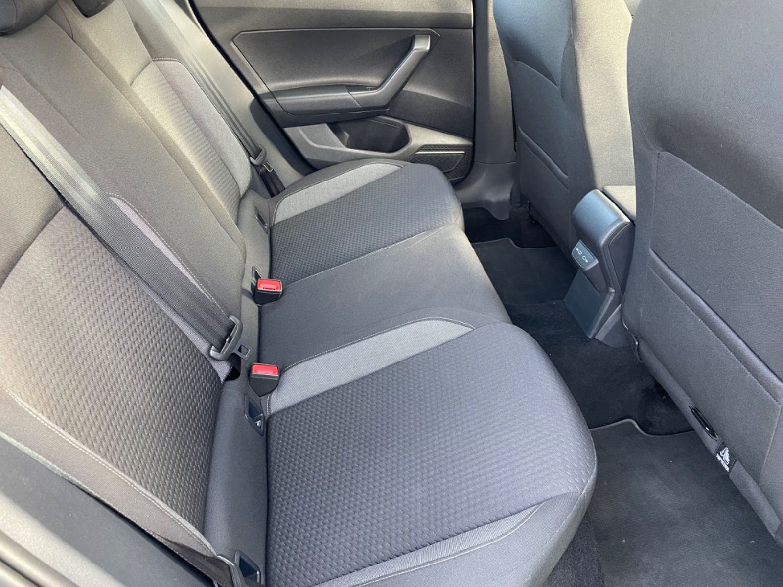 Volkswagen Polo VI Life LED / ACC / PDC foto 10