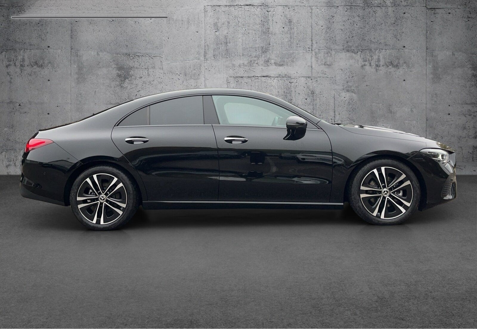 Mercedes-Benz CLA 200 d PROGRESSIVE+NIGHT+AHK+DISTRO+PANO+360° foto 4