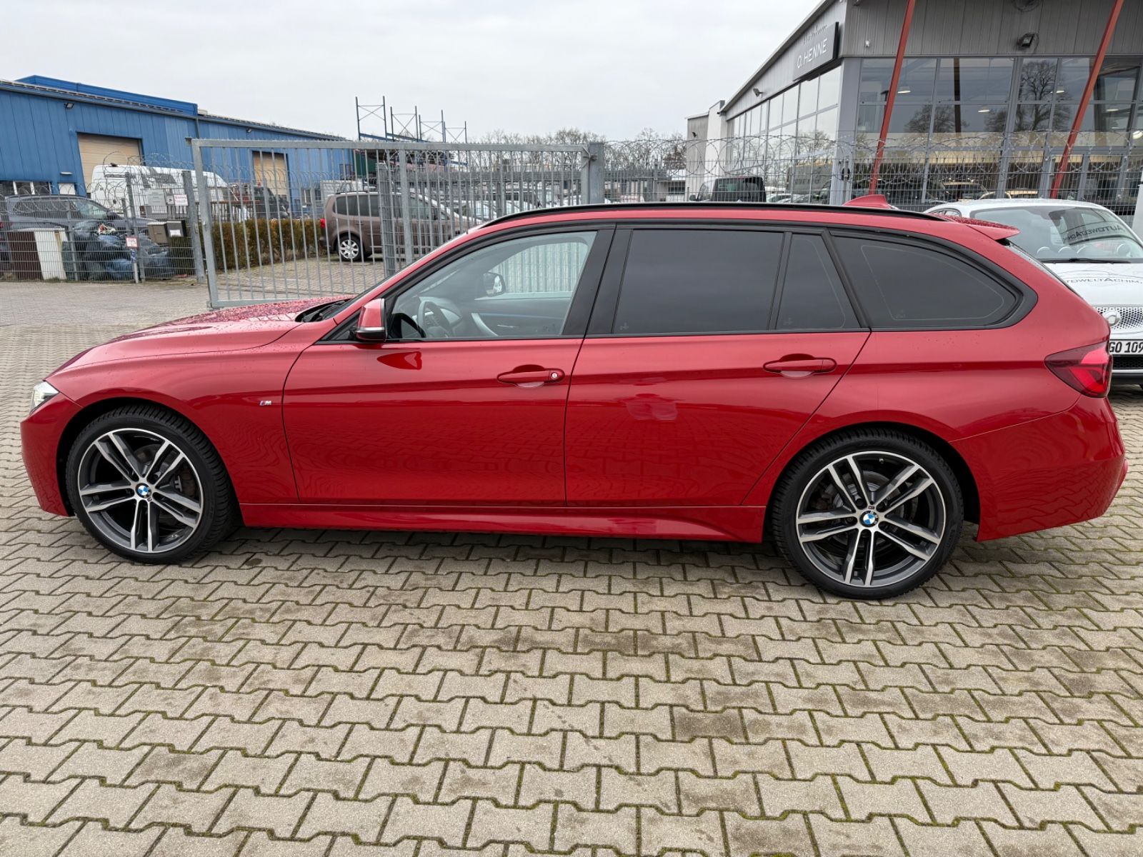 BMW 320d  Touring  xDrive M Sport Shadow foto 9