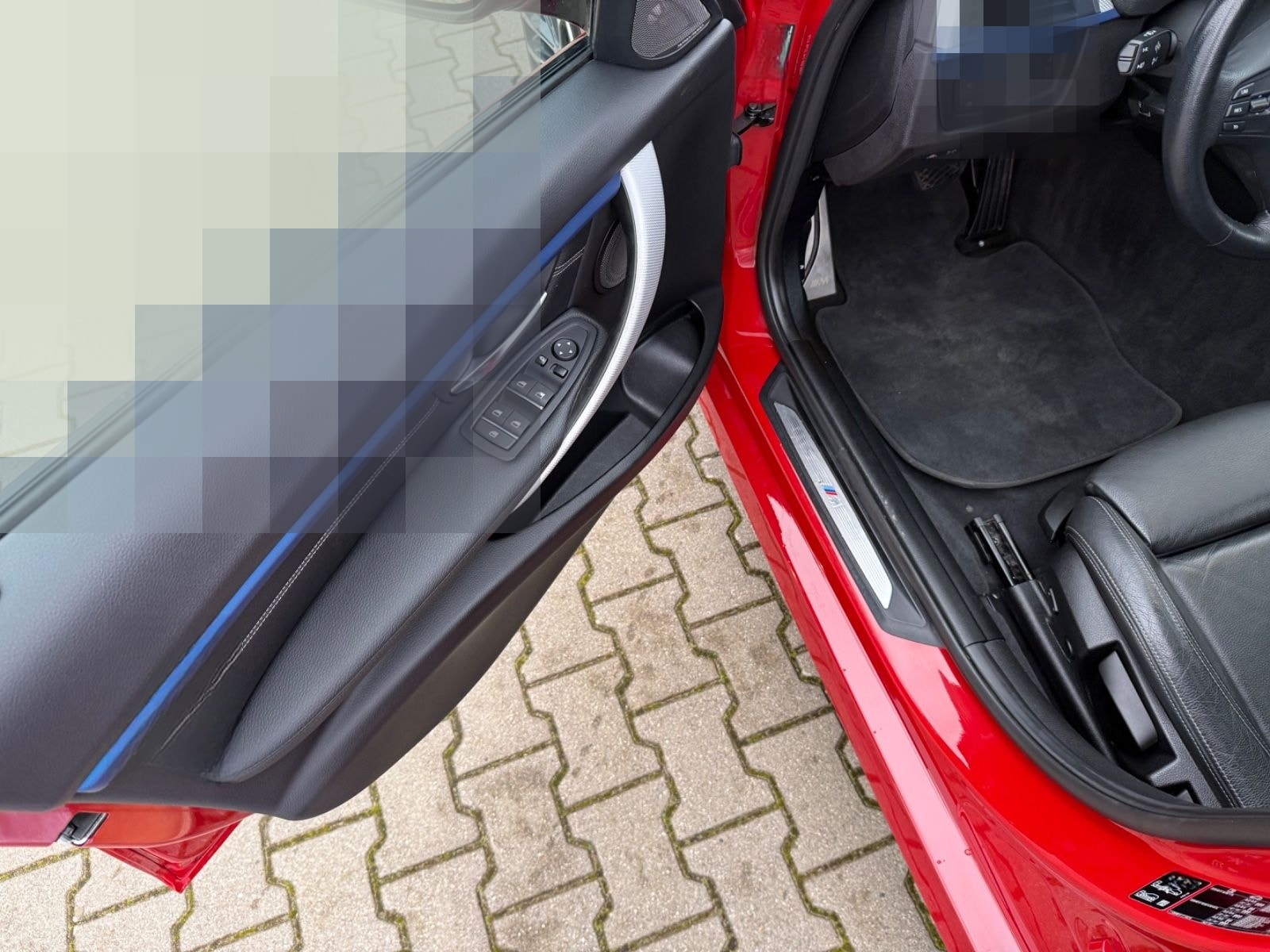 BMW 320d  Touring  xDrive M Sport Shadow foto 10