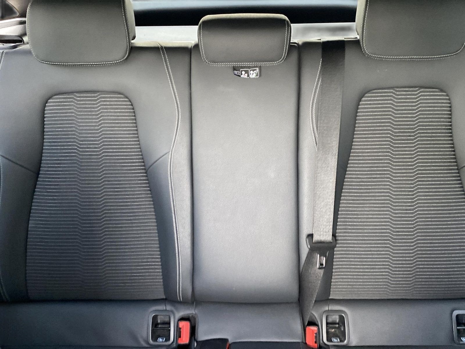 Mercedes-Benz CLA 180 Kamera*Leder*DAB*LED*Navi*18*Spur*Park foto 17