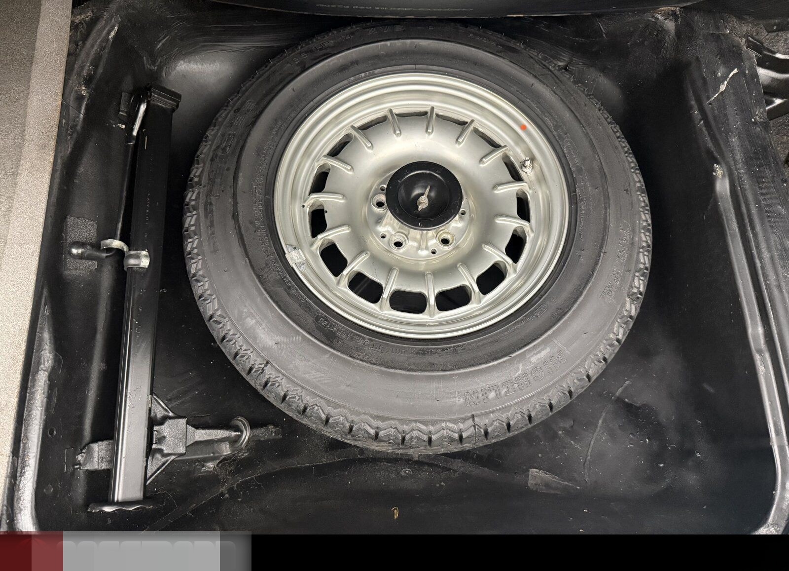 Mercedes-Benz 450 SE Limousine W116 foto 18